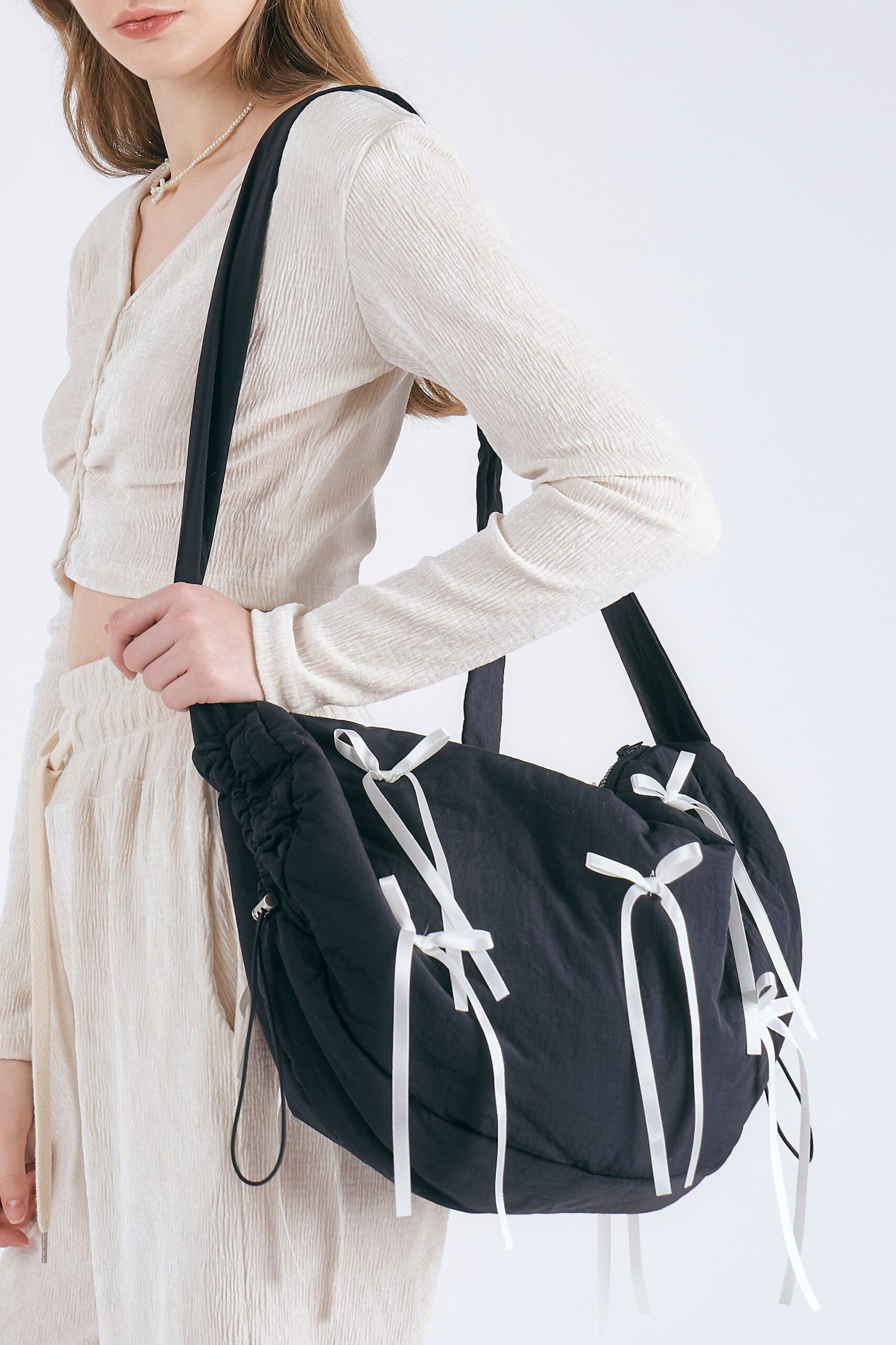 BaileyBowsNylonBag_02-scaled-1.jpg